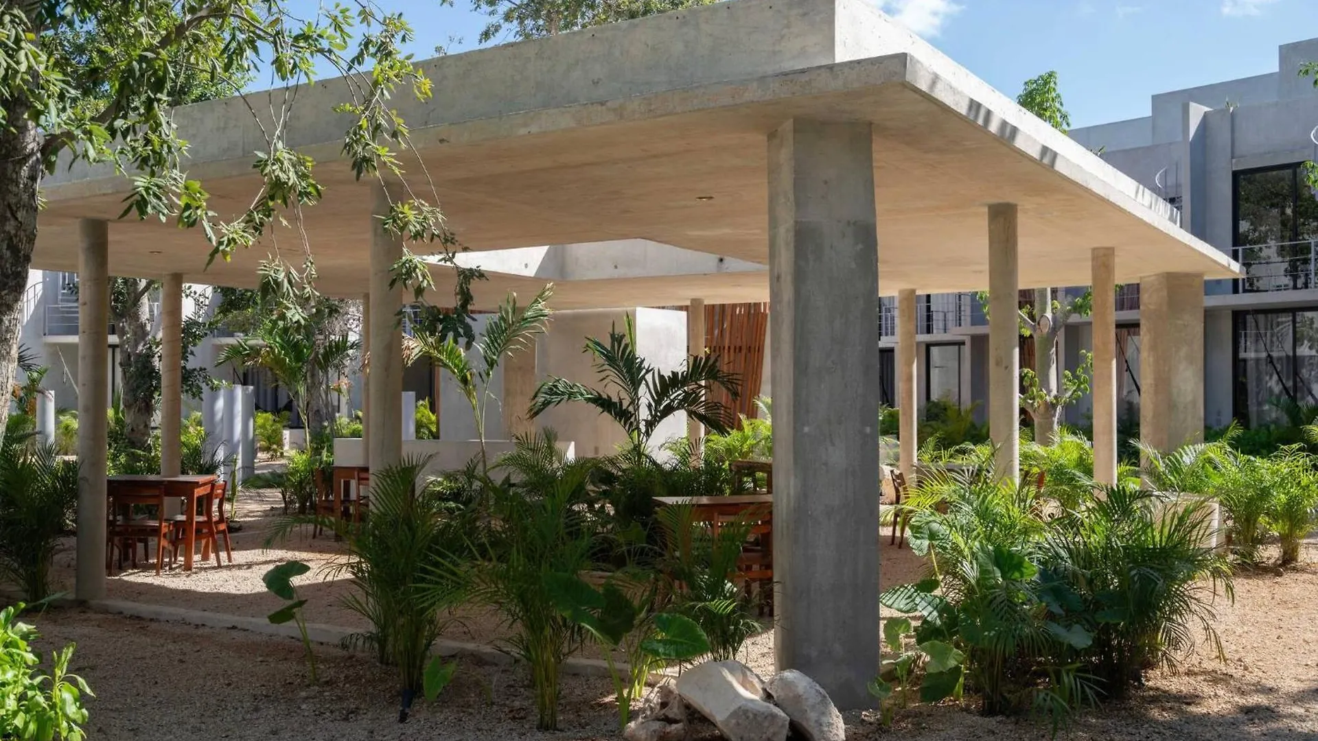403 Seremonia Selva Private Pool New Apartment King Bed Wifi Tulum Mexico